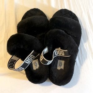 Black UGG Slipperd